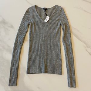 🏷️ Express - Gray Long Sleeve - NWT - Size S